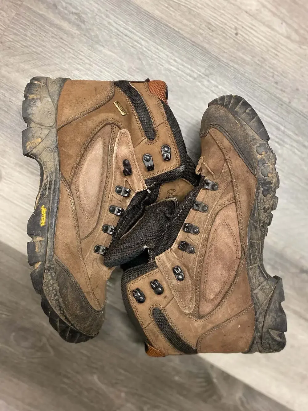 Cabela's Men's Gore-Tex Vibram Hiking Boots Size 11M